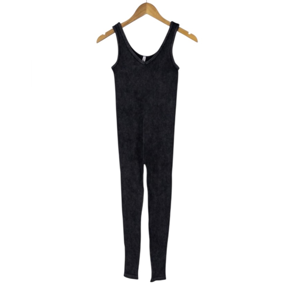 Zenana Black Women's Sleeveless Jumpsuit